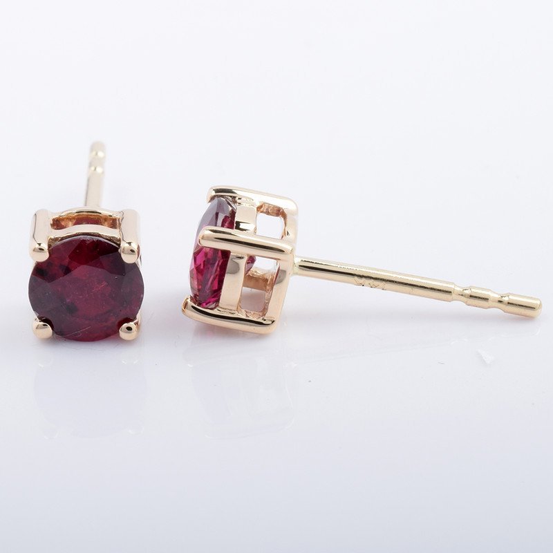 14K Yellow Gold Garnet Stud Earring